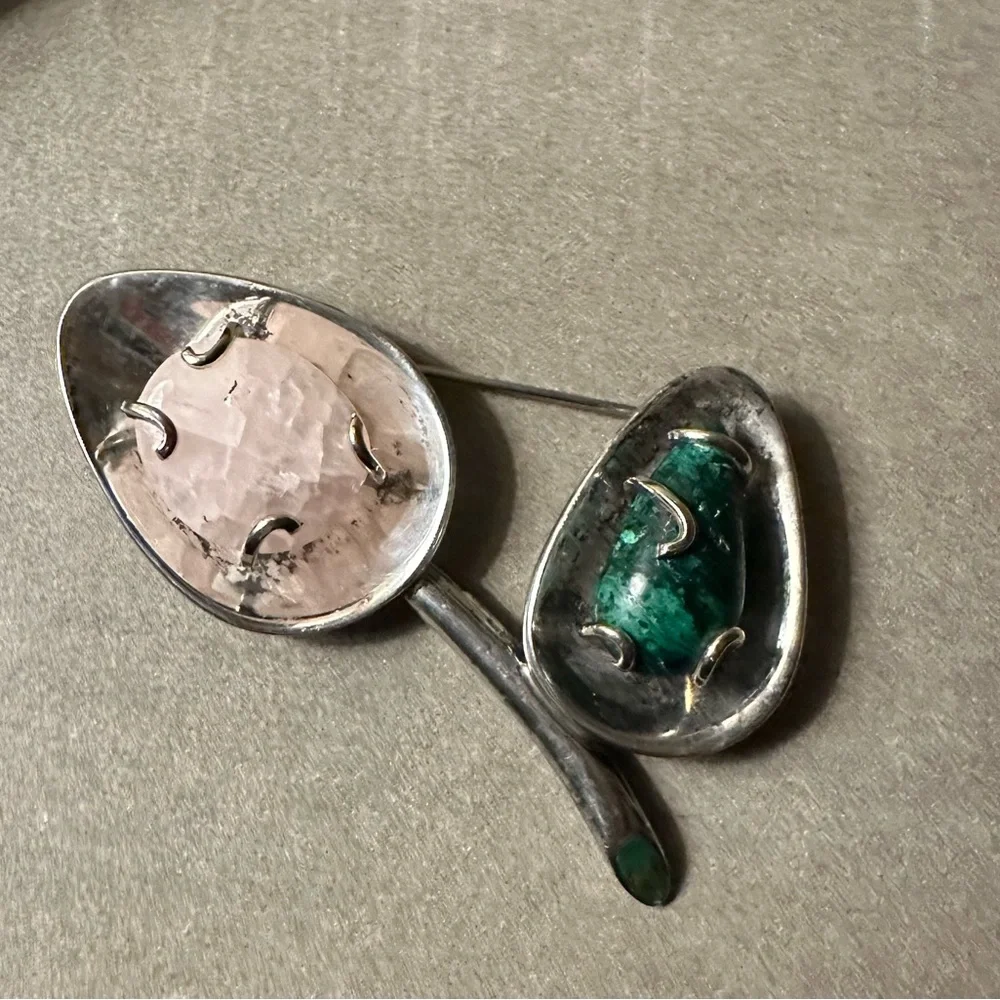 Los Castillo Taxco stamped silver, stone and gold pin - Picture 1 of 9